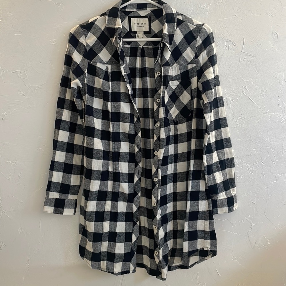Black and White Plaid Flannel with Pocket and Button Detail Small